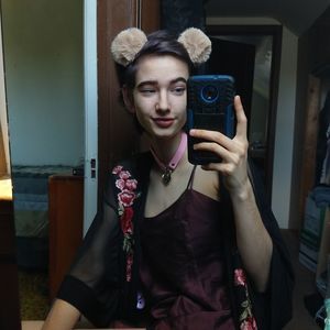 Meet your Posher, Emma